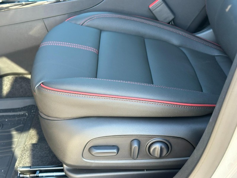 Chevrolet TrailBlazer Vehicle Full-screen Gallery Image 11