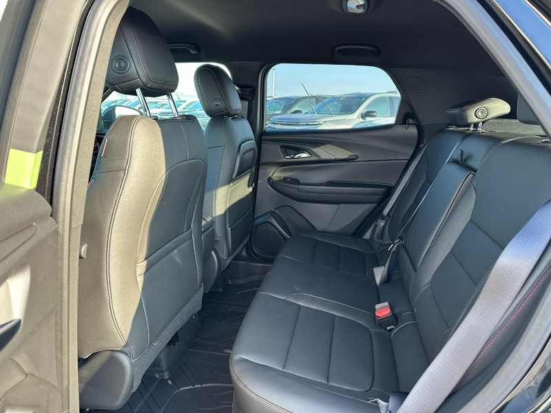 Chevrolet TrailBlazer Vehicle Full-screen Gallery Image 4