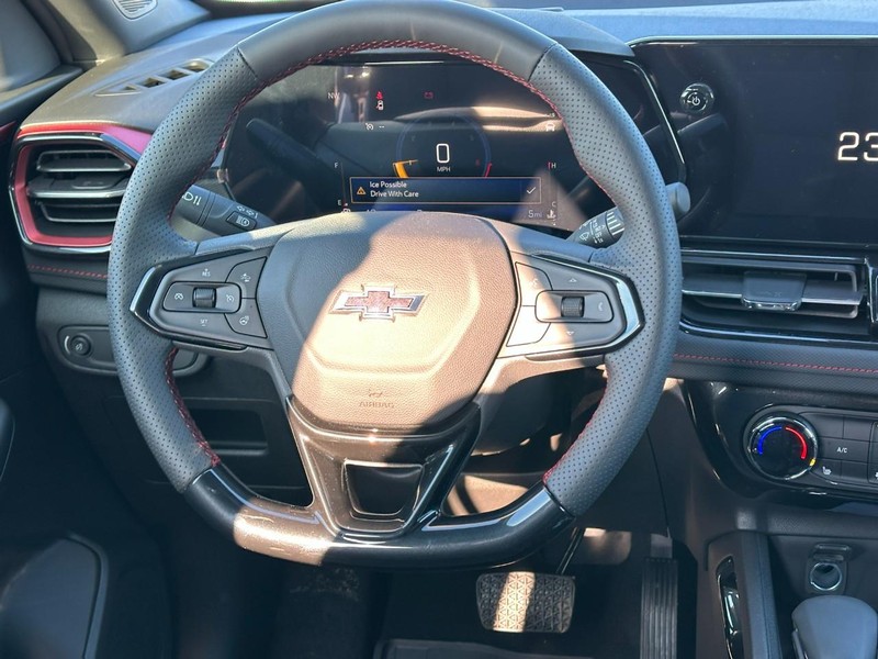 Chevrolet TrailBlazer Vehicle Full-screen Gallery Image 6