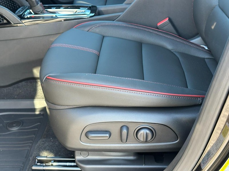 Chevrolet TrailBlazer Vehicle Full-screen Gallery Image 10