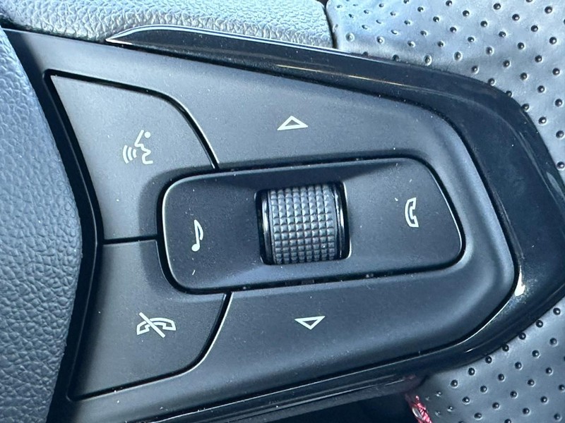 Chevrolet TrailBlazer Vehicle Full-screen Gallery Image 12