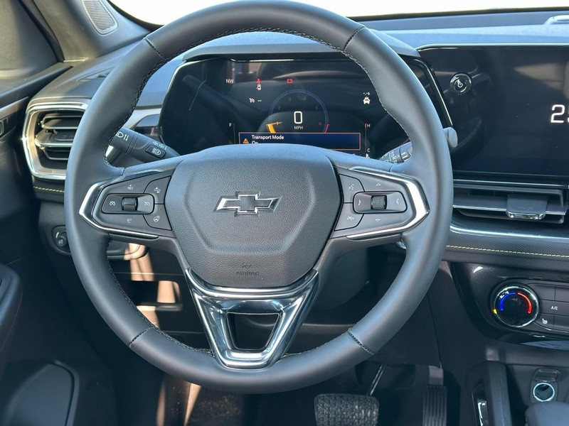 Chevrolet TrailBlazer Vehicle Full-screen Gallery Image 6