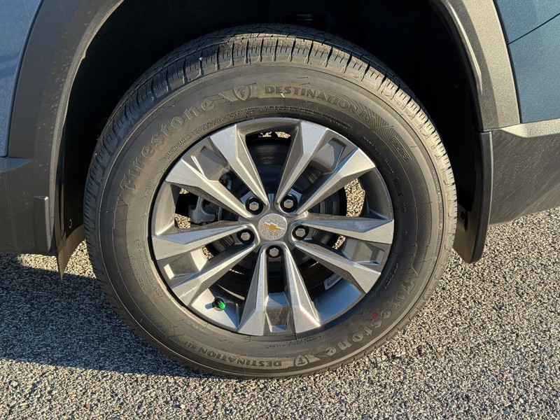 Chevrolet Equinox Vehicle Full-screen Gallery Image 4