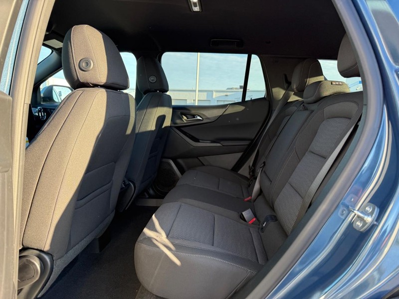 Chevrolet Equinox Vehicle Full-screen Gallery Image 5