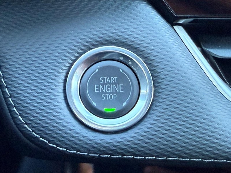 Chevrolet Equinox Vehicle Full-screen Gallery Image 10