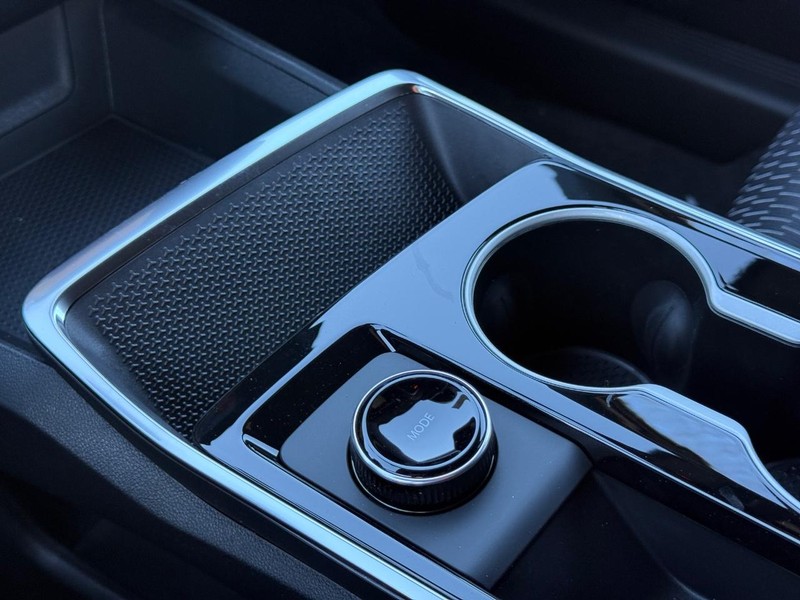 Chevrolet Equinox Vehicle Full-screen Gallery Image 14