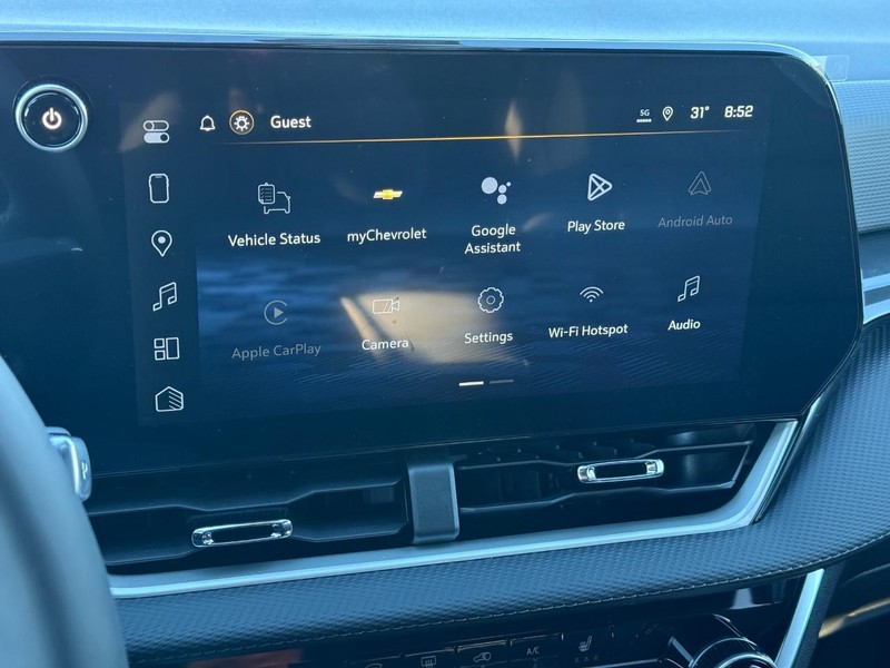 Chevrolet Equinox Vehicle Full-screen Gallery Image 10