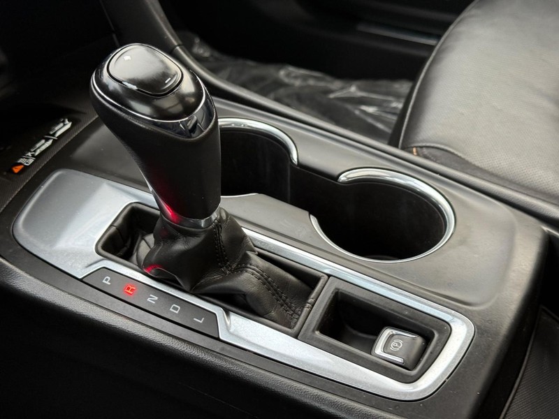 Chevrolet Equinox Vehicle Full-screen Gallery Image 22