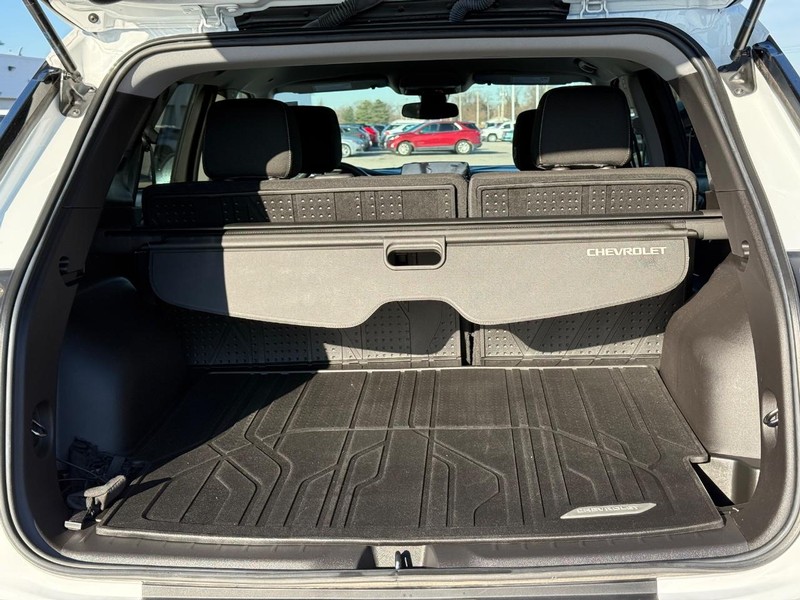 Chevrolet Blazer Vehicle Full-screen Gallery Image 06