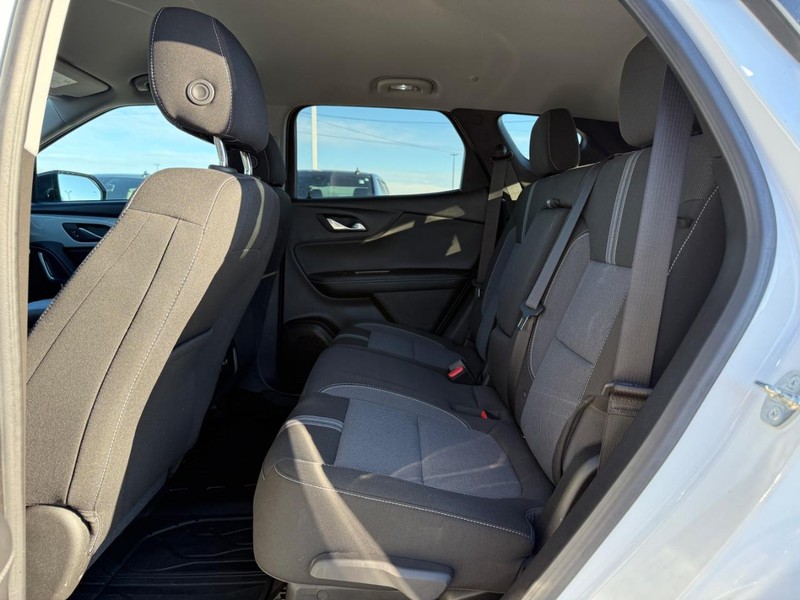 Chevrolet Blazer Vehicle Full-screen Gallery Image 10