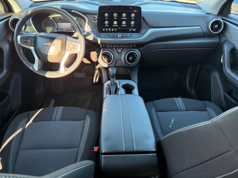 Chevrolet Blazer Vehicle Full-screen Gallery Image 11