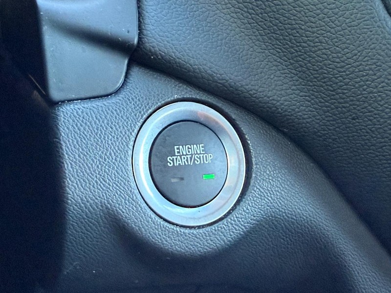 Chevrolet Equinox Vehicle Full-screen Gallery Image 10