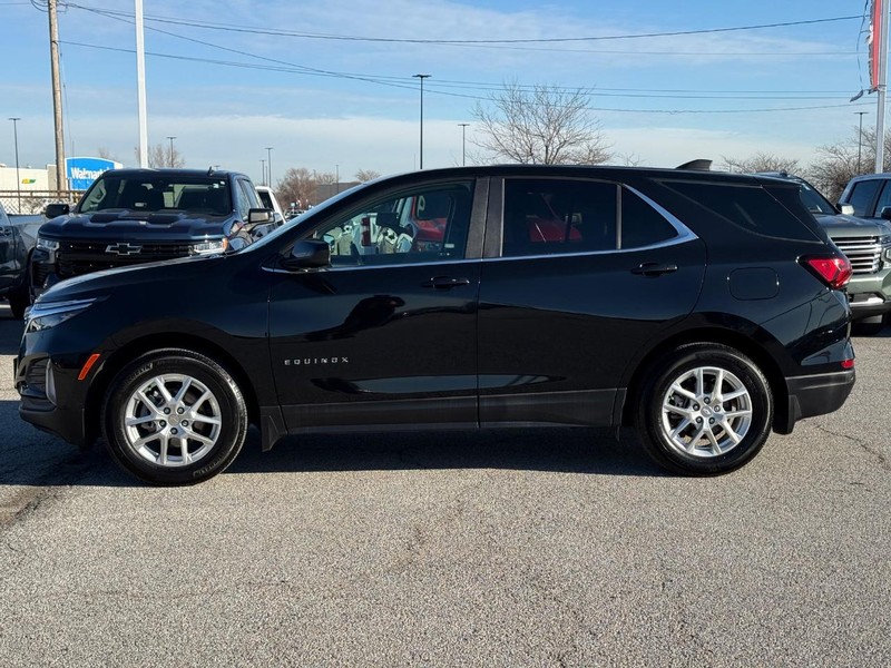 Chevrolet Equinox Vehicle Full-screen Gallery Image 2