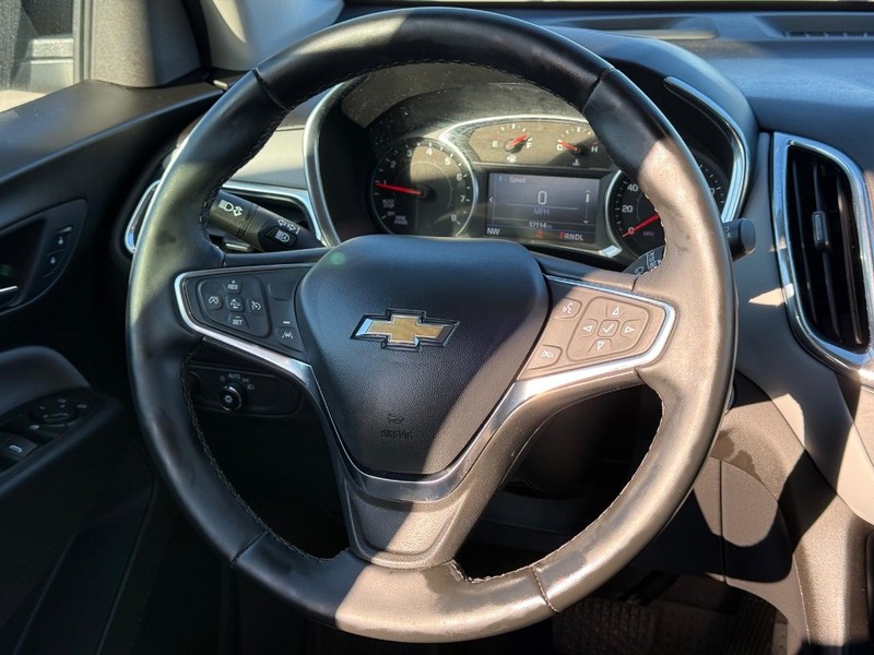 Chevrolet Equinox Vehicle Full-screen Gallery Image 12