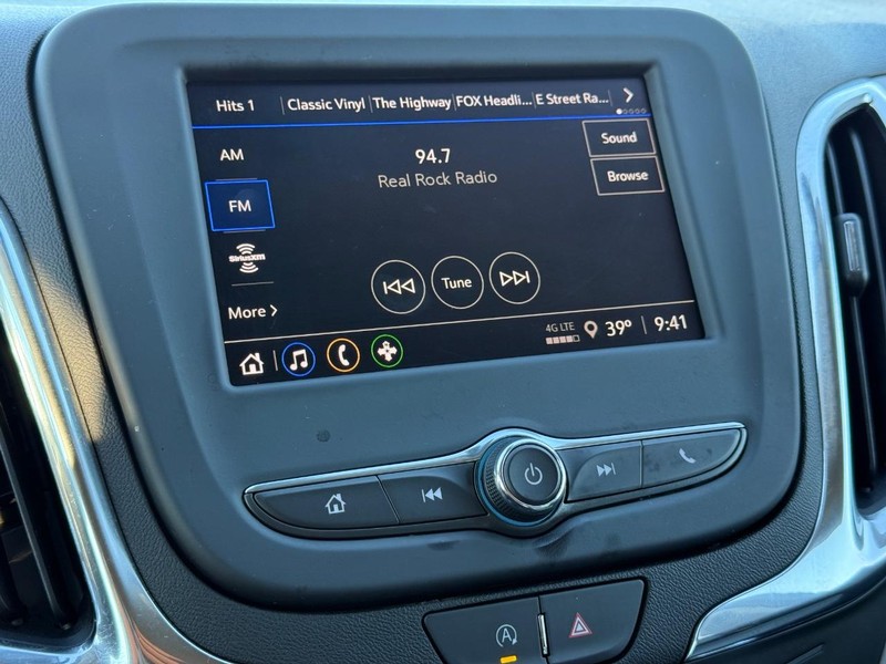 Chevrolet Equinox Vehicle Full-screen Gallery Image 16