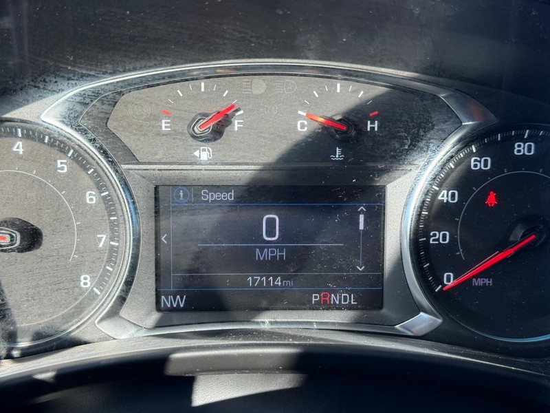 Chevrolet Equinox Vehicle Full-screen Gallery Image 21