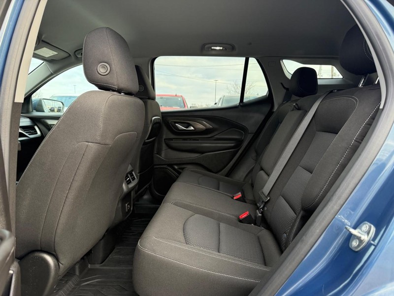 GMC Terrain Vehicle Full-screen Gallery Image 10