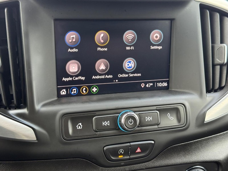 GMC Terrain Vehicle Full-screen Gallery Image 16