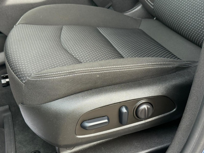 GMC Terrain Vehicle Full-screen Gallery Image 23