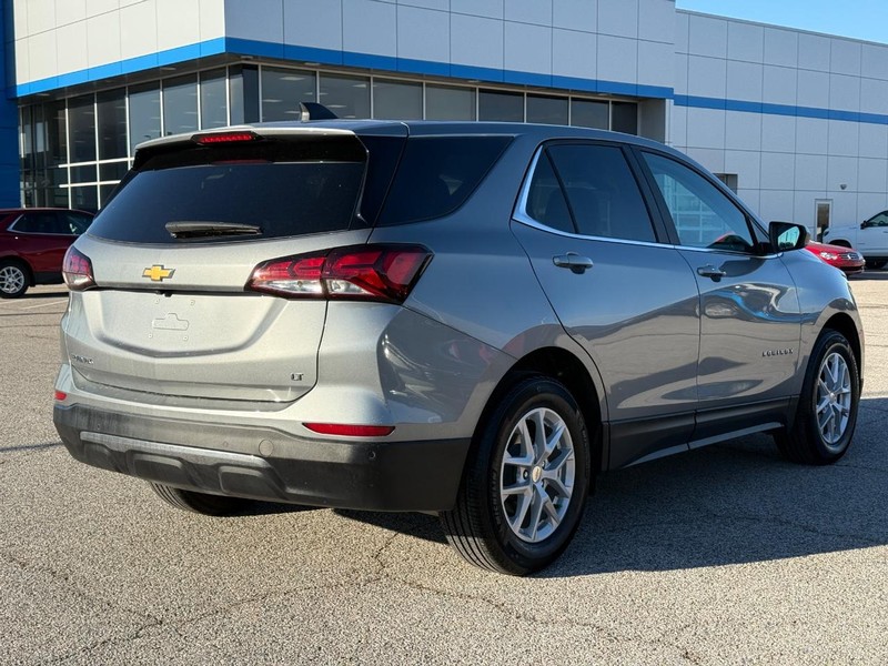 Chevrolet Equinox Vehicle Full-screen Gallery Image 5