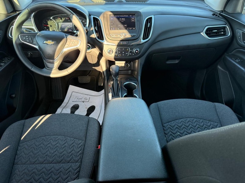 Chevrolet Equinox Vehicle Full-screen Gallery Image 11