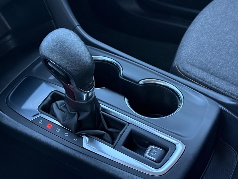 Chevrolet Equinox Vehicle Full-screen Gallery Image 19