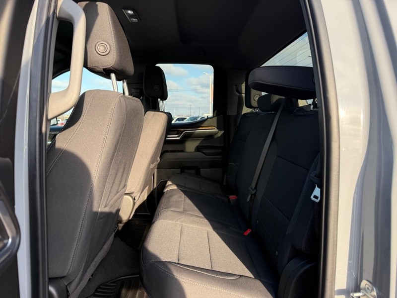 GMC Sierra 1500 Vehicle Full-screen Gallery Image 10