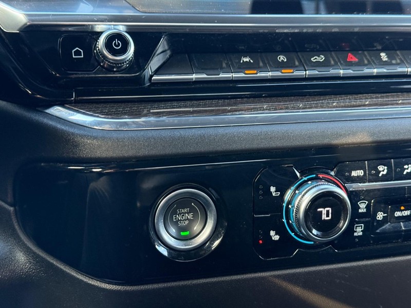 GMC Sierra 1500 Vehicle Full-screen Gallery Image 17