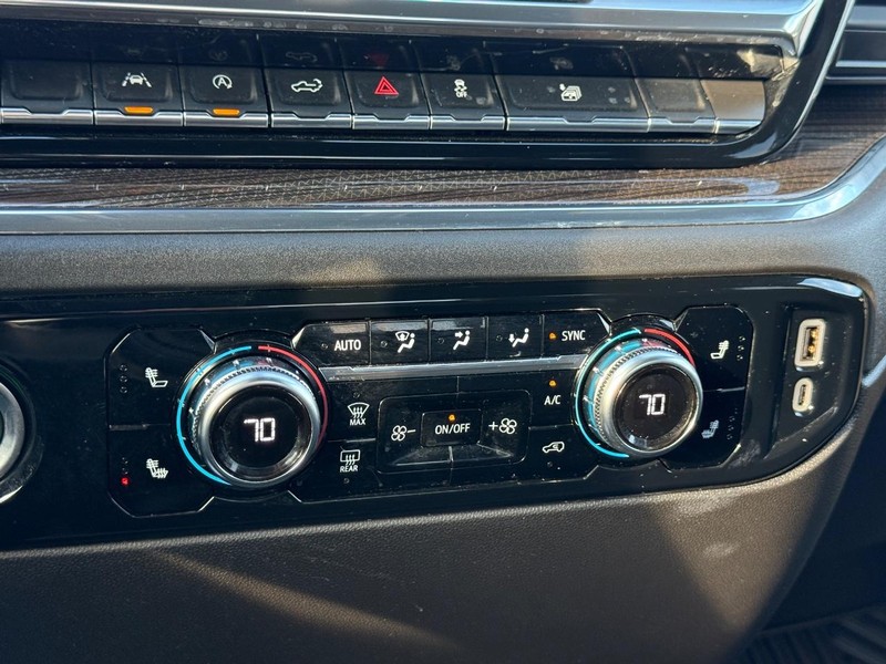 GMC Sierra 1500 Vehicle Full-screen Gallery Image 18