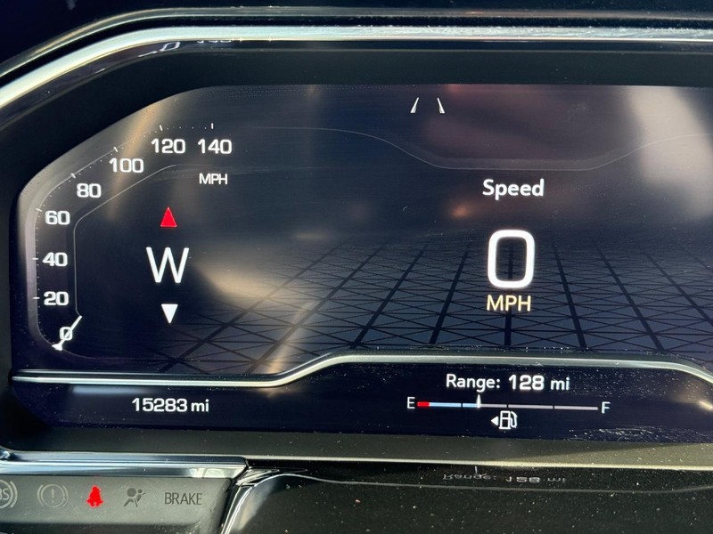 GMC Sierra 1500 Vehicle Full-screen Gallery Image 20