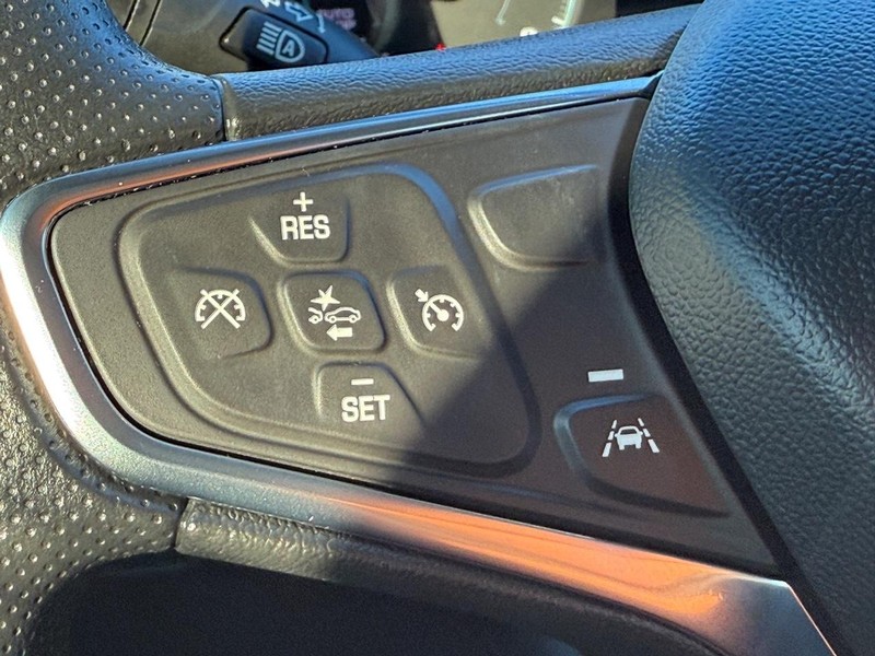 Chevrolet Equinox Vehicle Full-screen Gallery Image 13