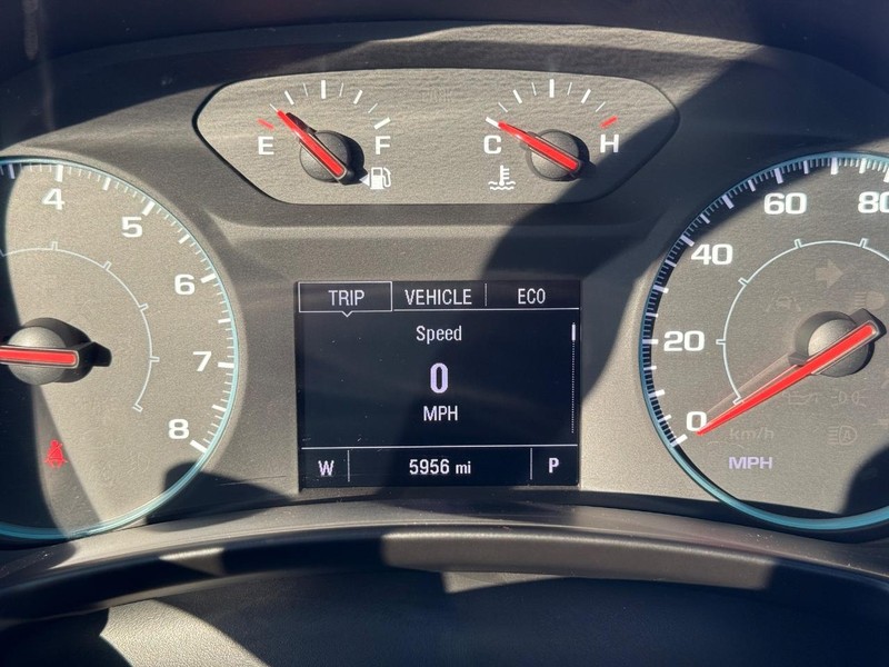 Chevrolet Equinox Vehicle Full-screen Gallery Image 21