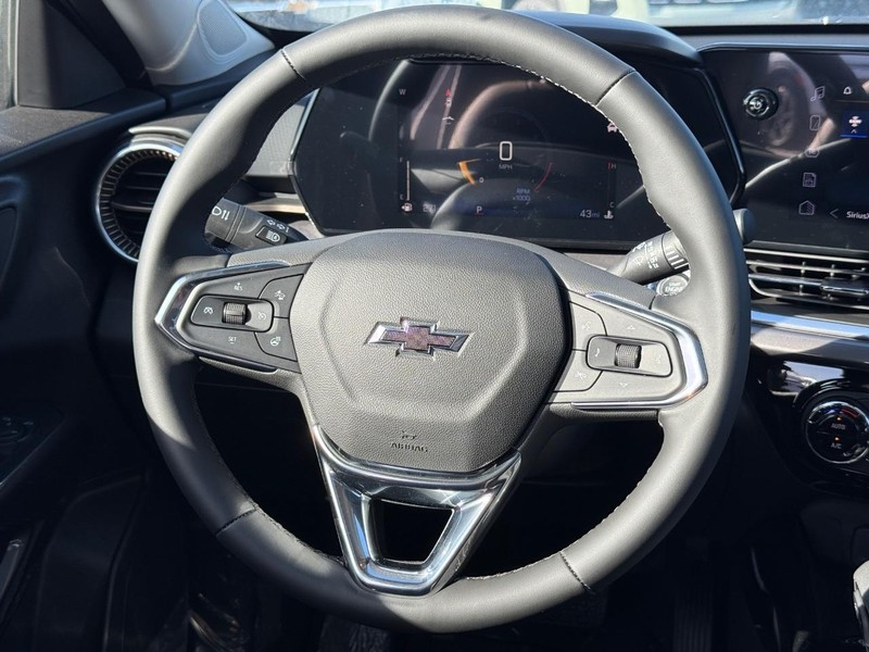 Chevrolet Trax Vehicle Full-screen Gallery Image 8