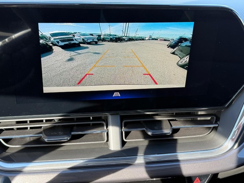 Chevrolet Trax Vehicle Full-screen Gallery Image 13