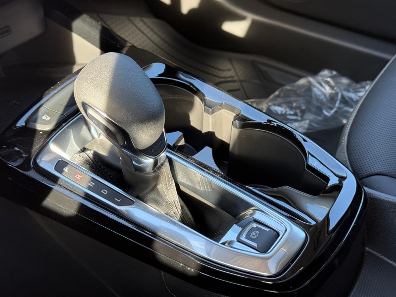 Chevrolet Trax Vehicle Full-screen Gallery Image 15