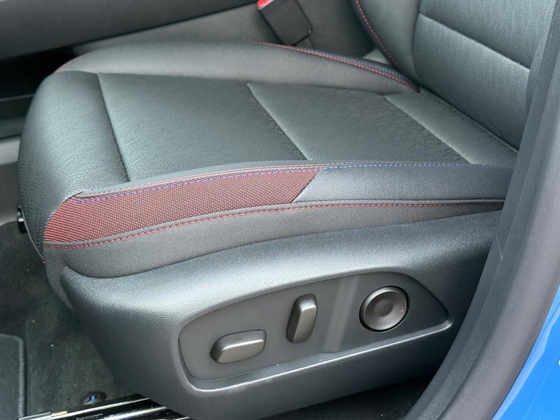 Chevrolet Equinox Vehicle Full-screen Gallery Image 20