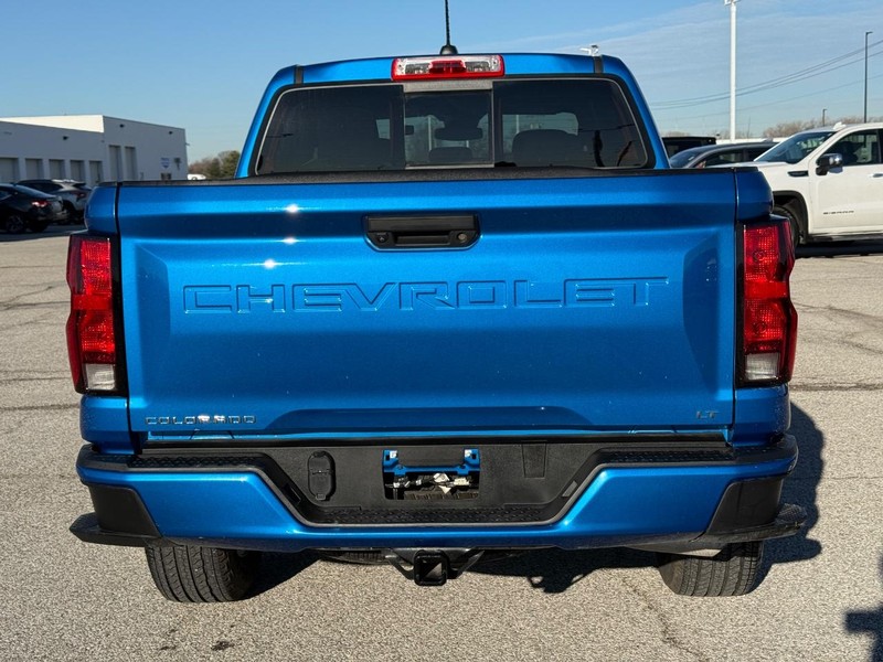 Chevrolet Colorado Vehicle Full-screen Gallery Image 4