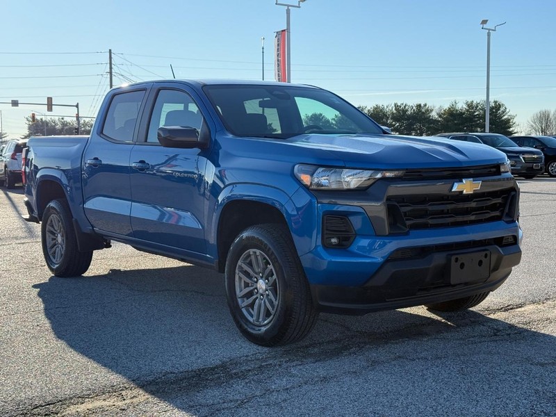Chevrolet Colorado Vehicle Full-screen Gallery Image 8