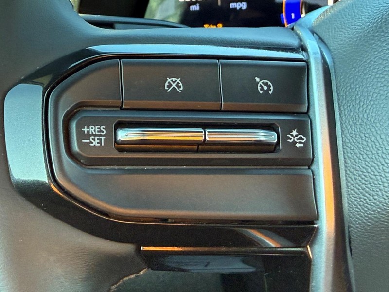 Chevrolet Colorado Vehicle Full-screen Gallery Image 13