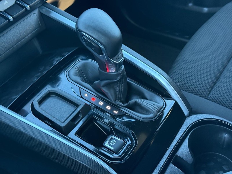 Chevrolet Colorado Vehicle Full-screen Gallery Image 19