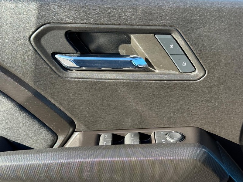 Chevrolet Colorado Vehicle Full-screen Gallery Image 22