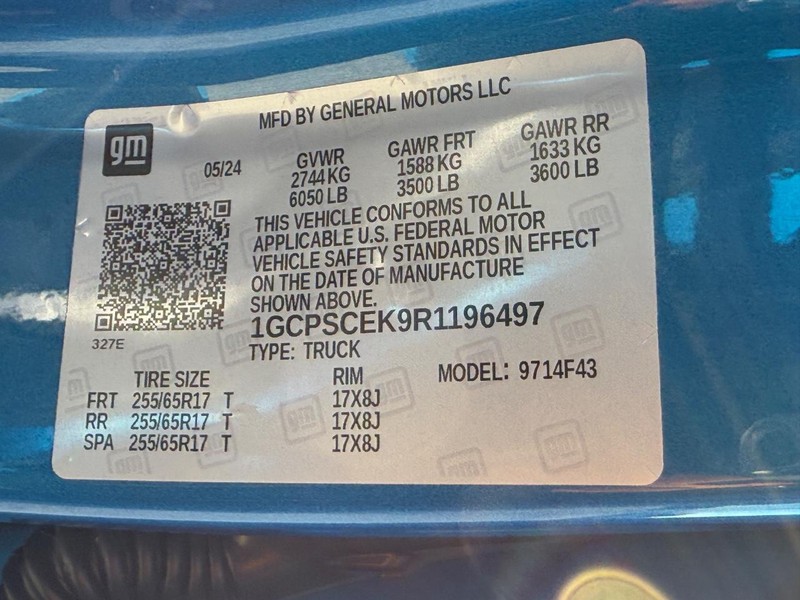 Chevrolet Colorado Vehicle Full-screen Gallery Image 24