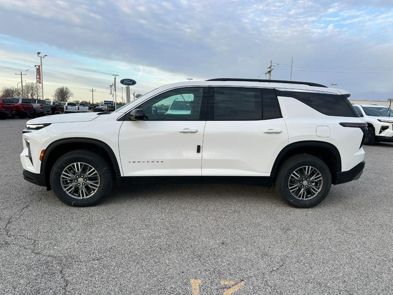 Chevrolet Traverse Vehicle Full-screen Gallery Image 2