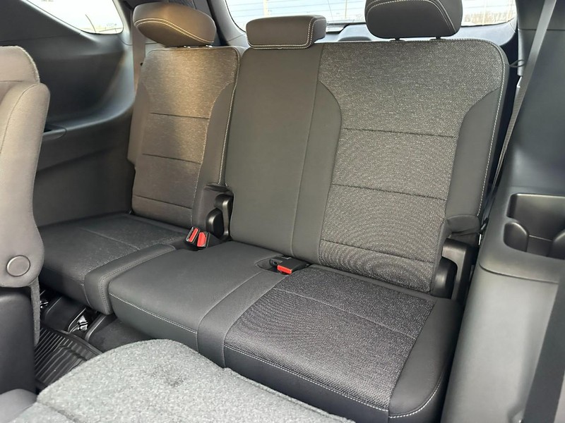 Chevrolet Traverse Vehicle Full-screen Gallery Image 5