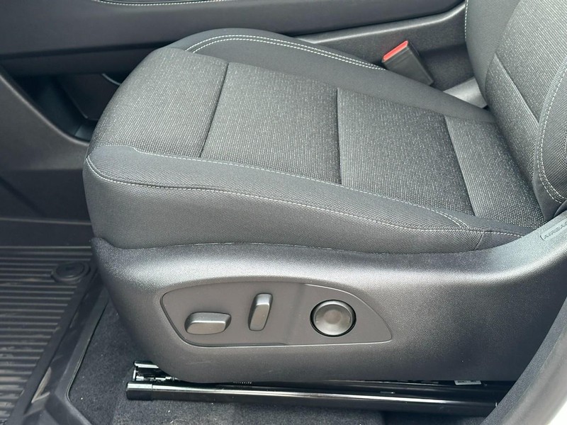 Chevrolet Traverse Vehicle Full-screen Gallery Image 11