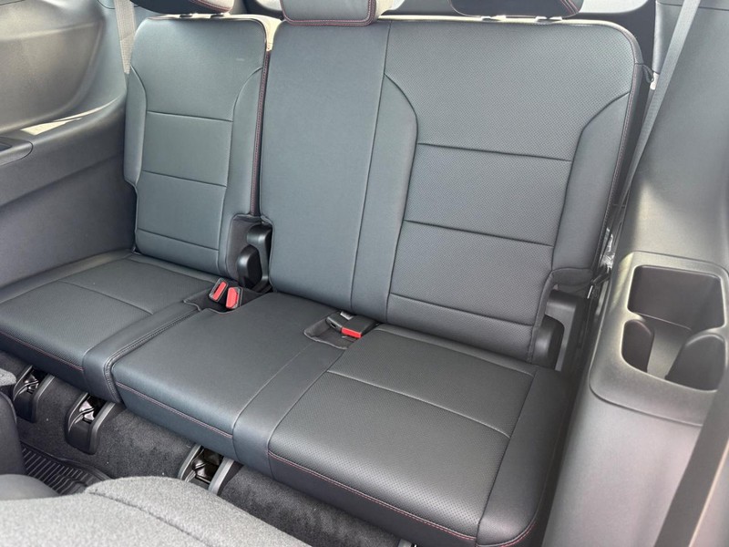 Chevrolet Traverse Vehicle Full-screen Gallery Image 5