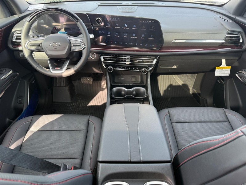 Chevrolet Traverse Vehicle Full-screen Gallery Image 8