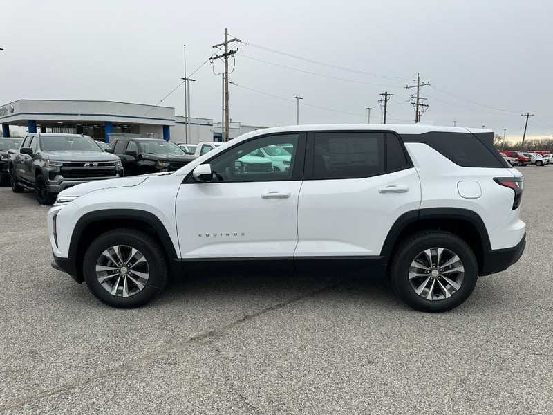 Chevrolet Equinox Vehicle Full-screen Gallery Image 2