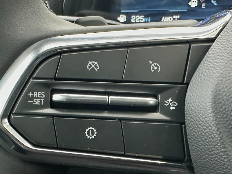 Chevrolet Equinox Vehicle Full-screen Gallery Image 11