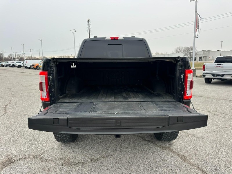 Ford F-150 Vehicle Full-screen Gallery Image 5